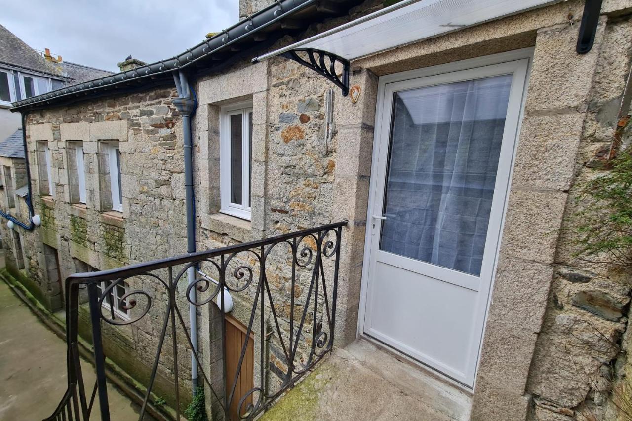 Le Duplex Du Chateau Centre Ville Calme Pontivy Bagian luar foto